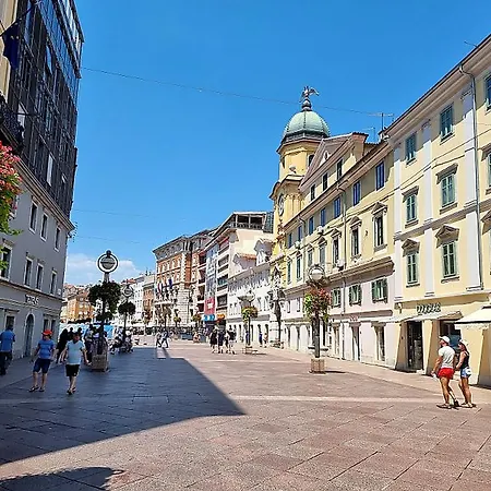 Julija 1 * Rijeka